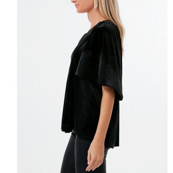 Pomander Place Black Velvet Finley Flutter Sleeve Top Size Medium - Picture 3 of 12